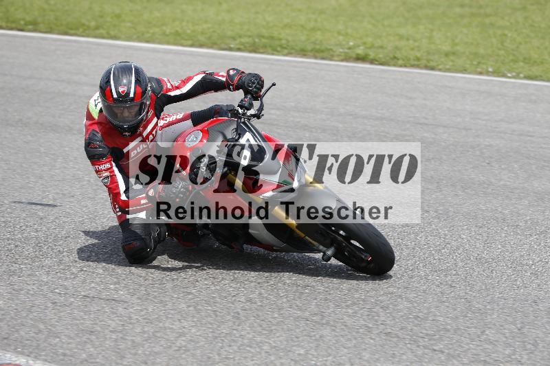 /Archiv-2024/29 12.06.2024 MOTO.CH Track Day ADR/Gruppe rot/67